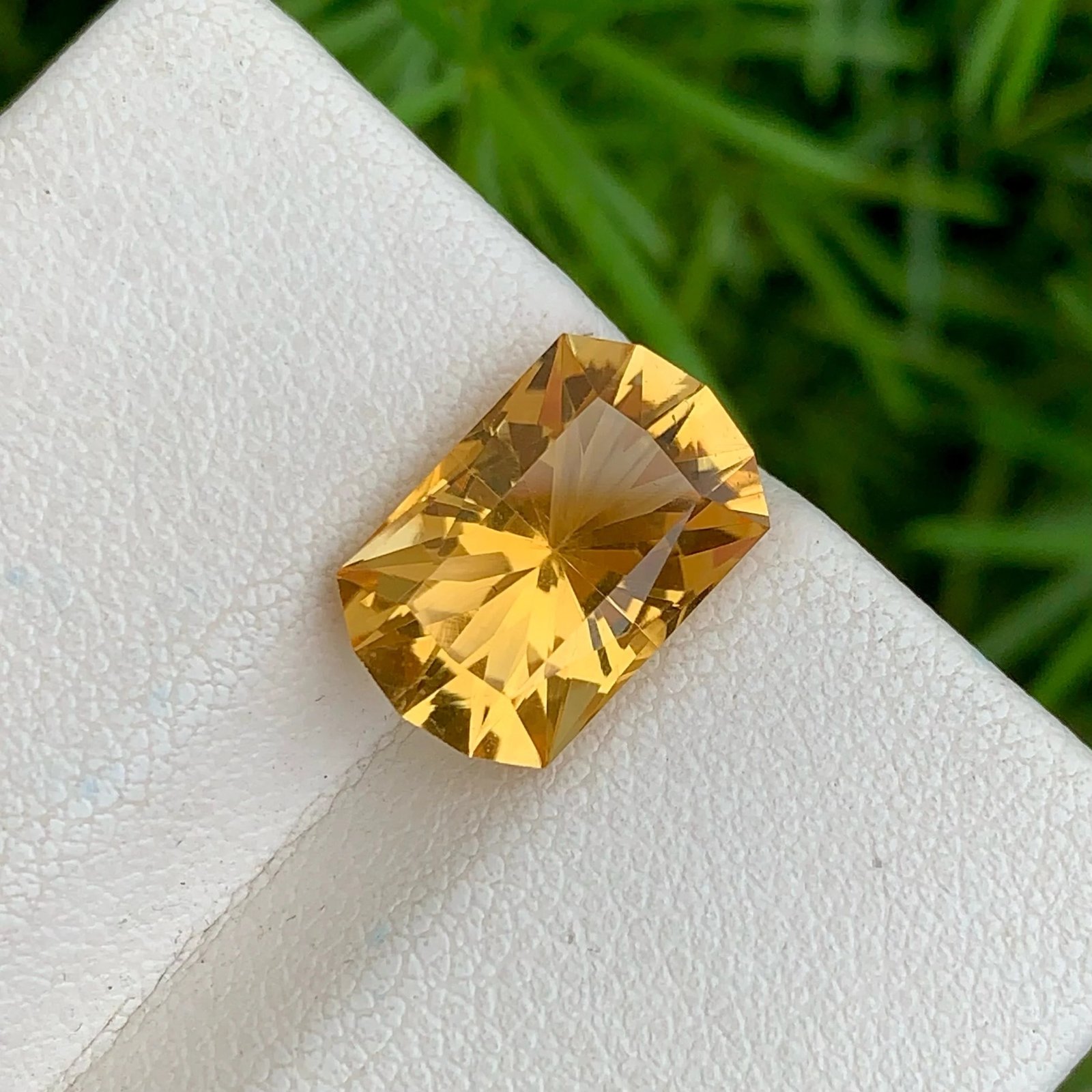 citrine gemstone for wealth and success

